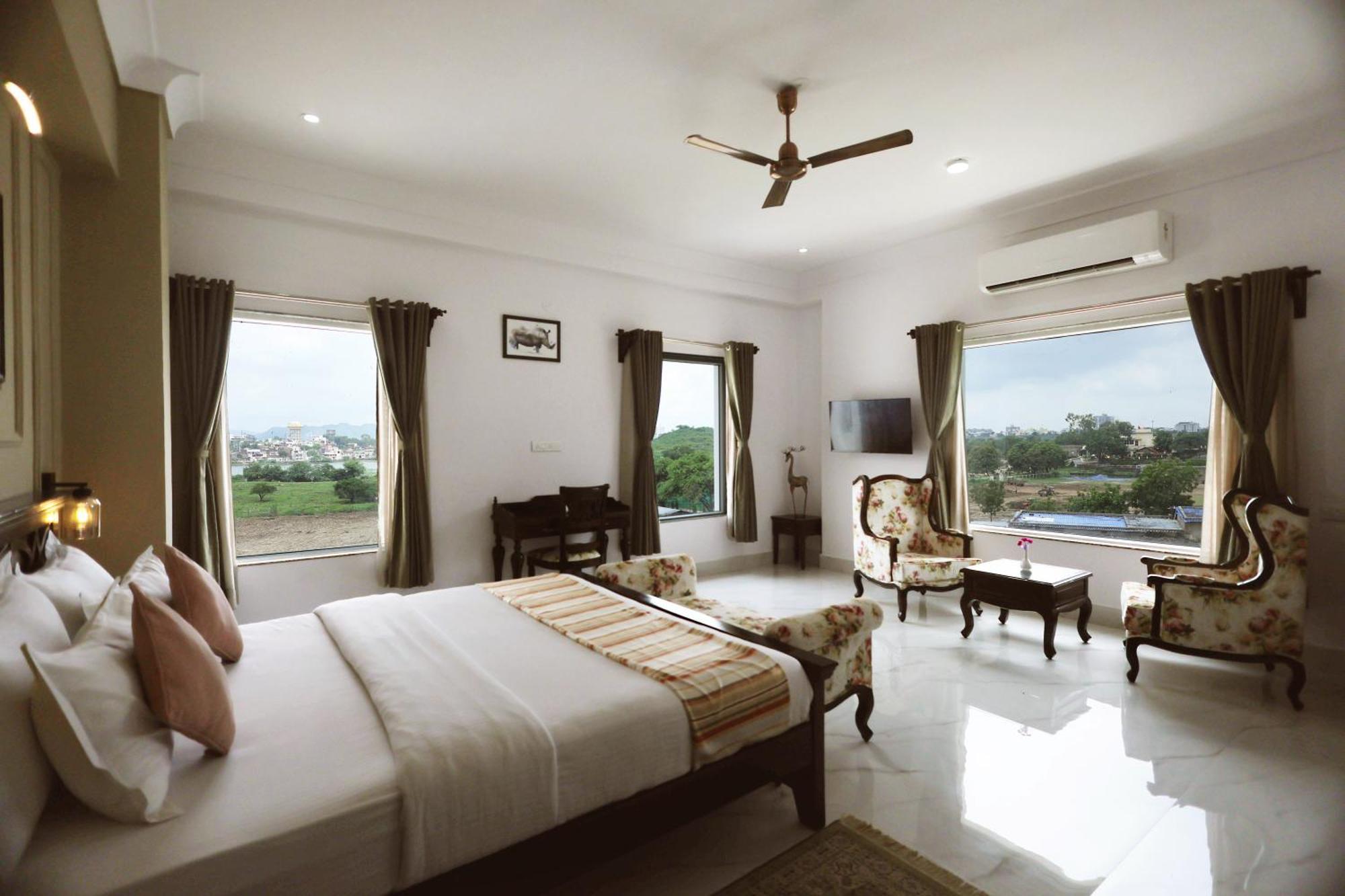 Revaas Lake View Boutique Stay Удайпур Екстериор снимка