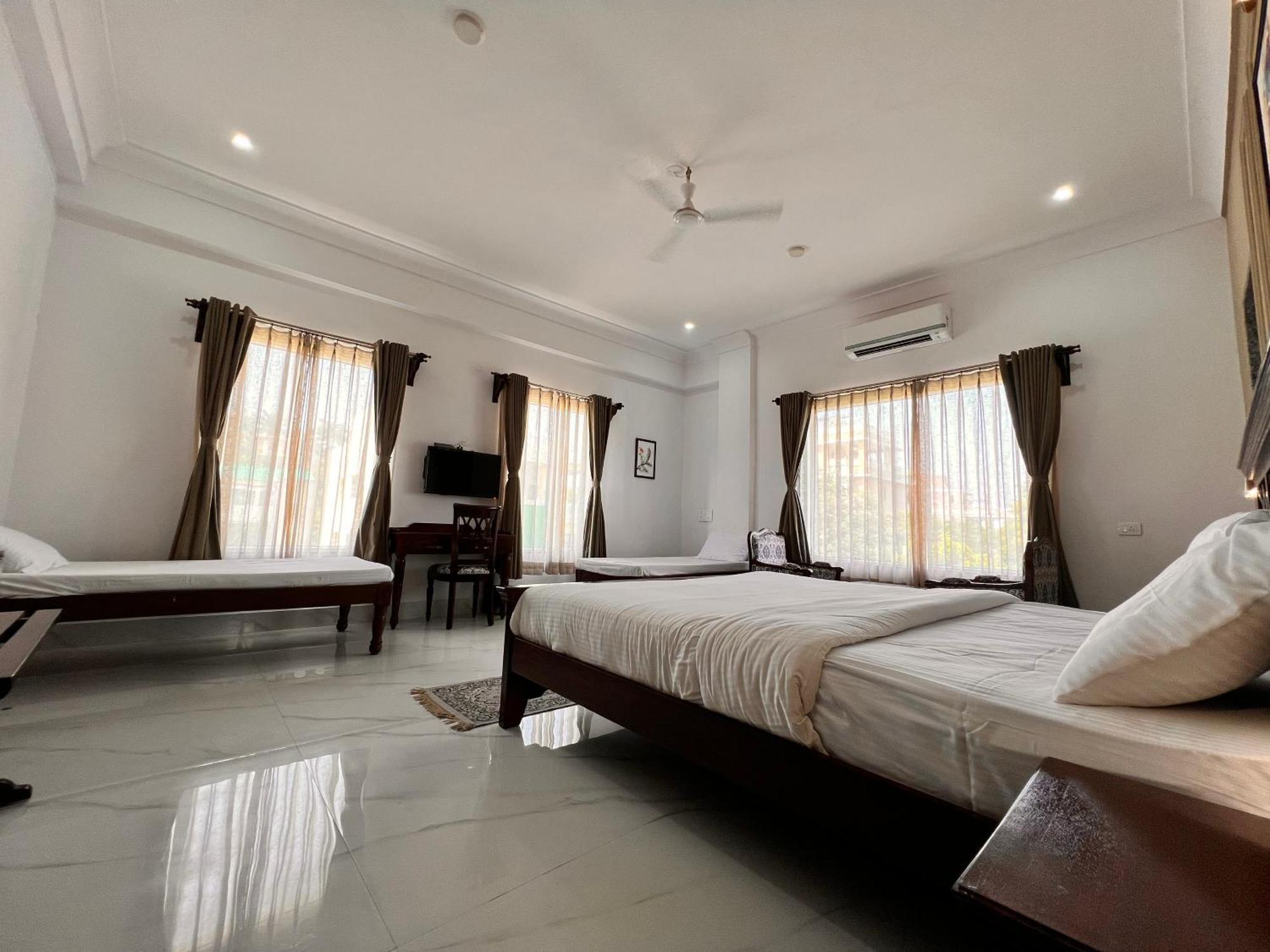 Revaas Lake View Boutique Stay Удайпур Екстериор снимка